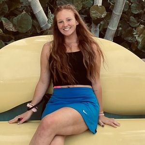 Meet your Posher, April